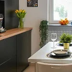 Ana - Cozy & Quiet With Balcony & Garden View Apartman Bukarest