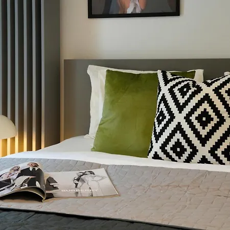 Ana - Cozy & Quiet With Balcony & Garden View Apartment *