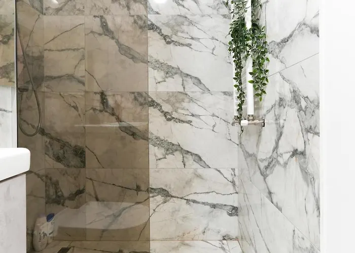 Ana - Cozy & Quiet With Balcony & Garden View *