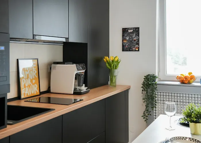 Ana - Cozy & Quiet With Balcony & Garden View * Bukarest