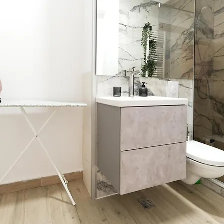 Ana - Cozy & Quiet With Balcony & Garden View *