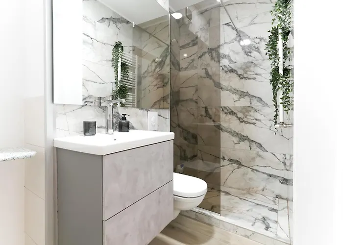 Apartman Ana - Cozy & Quiet With Balcony & Garden View *