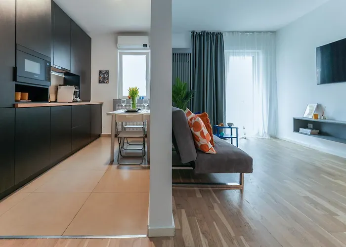 Ana - Cozy & Quiet With Balcony & Garden View Apartman *