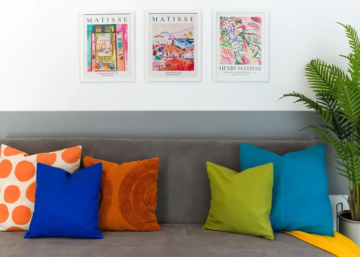 Apartman Ana - Cozy & Quiet With Balcony & Garden View Bukarest