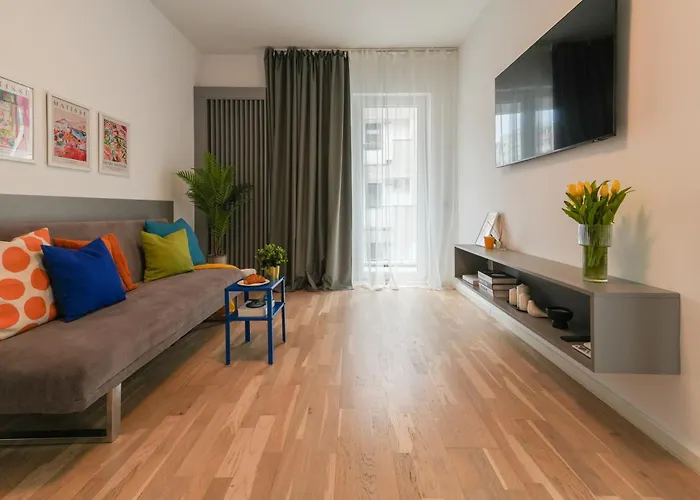 Ana - Cozy & Quiet With Balcony & Garden View Bukarest