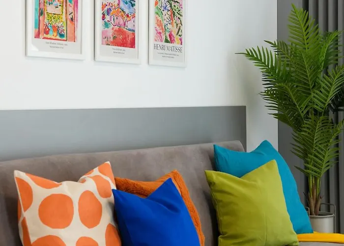 Apartman Ana - Cozy & Quiet With Balcony & Garden View Bukarest